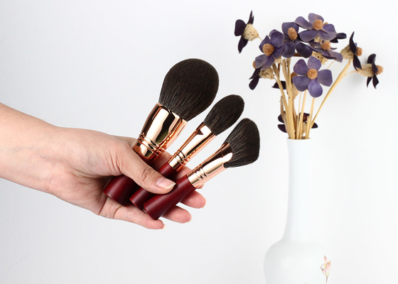 Vonira Beauty Red Màu hồng hồng Essential Travel Brush Set 100% Vegan Cruelty Free 8 Piece Mini Face Eye Makeup Brush Kit