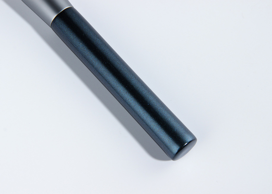 Hạt bột Kabuki thủ công bằng tay hình vuông với tay cầm nhôm để trang điểm hoàn hảo