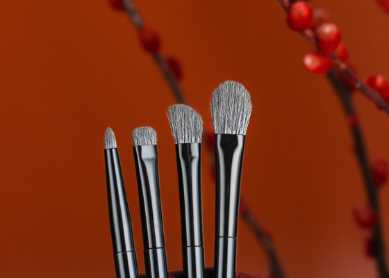 Vonira Beauty 4 phần Set Eyeshadow Brushes với tay cầm gỗ Ebony và tóc dê tự nhiên thủ công